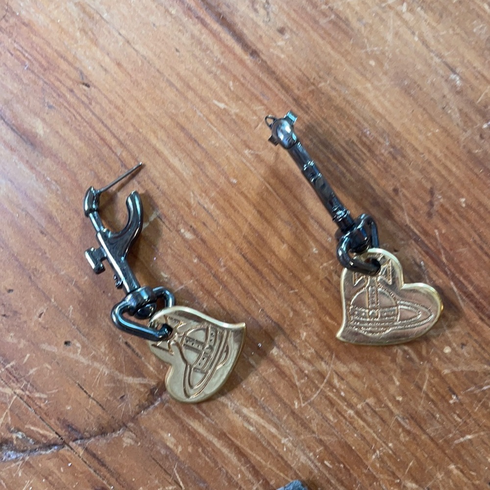 Vivianne Westwood dog tag earrings